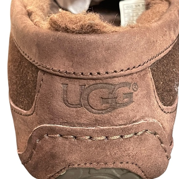 Mens UGG® Ascot Matte Leather
Slipper - Brown size 12 - Picture 9 of 15
